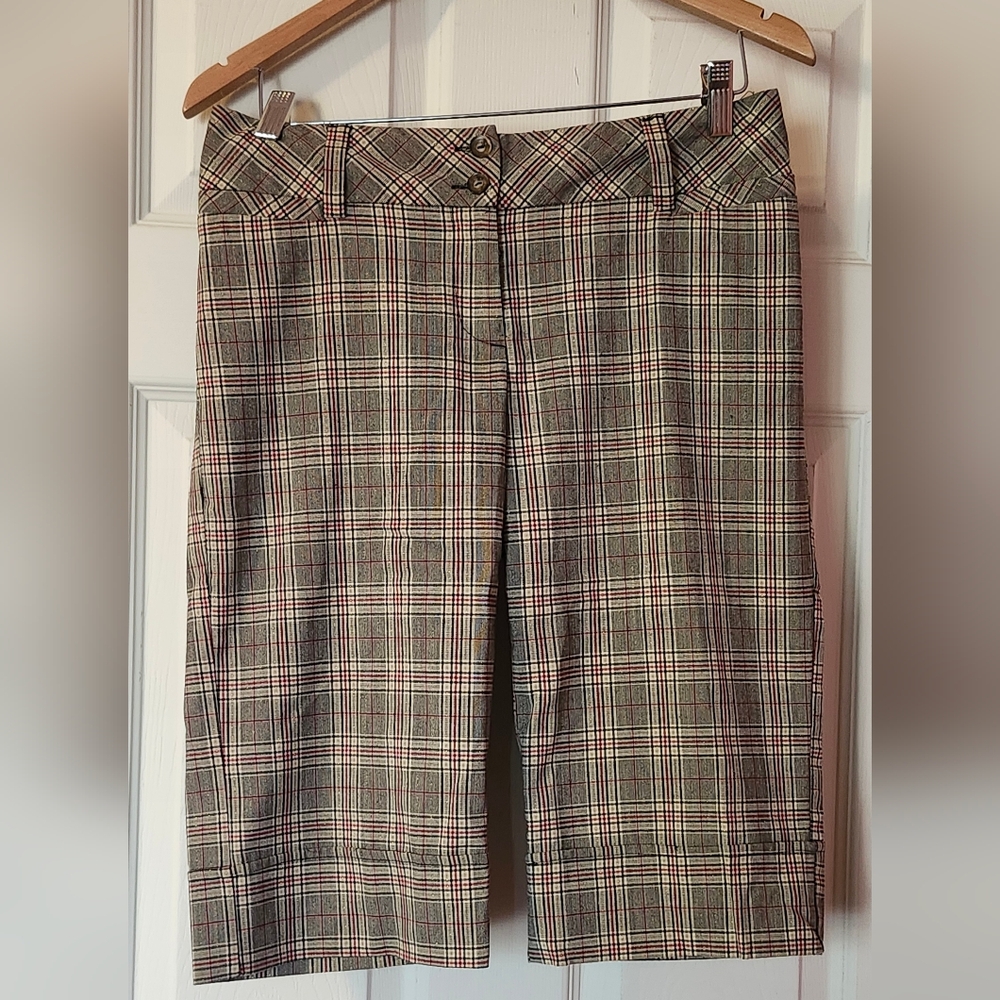 I.N. San Francisco Women's Plaid Bermudas - Red and Black